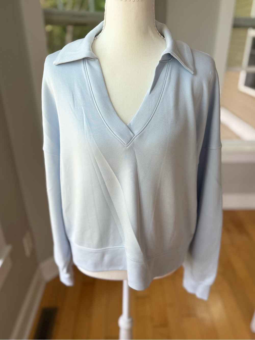 Danskin Light Blue V-Neck Collared Sweatshirt Size Large